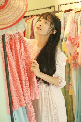 震惊！18岁少女竟在B站上传如此视频？！揭秘<strong>哔哩哔哩</strong><strong>视频</strong>背后的真相！