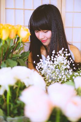 年轻女孩的性教育：18岁，我该如何正确面对性？!